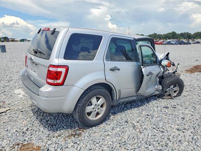 Trzecie zdjęcie samochodu z tyłu: 2010 FORD ESCAPE XLS VIN:1FMCU0C74AKD33605 - miniatura