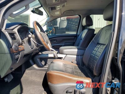 Zdjęcie 7 z 12 samochodu: 2016 NISSAN TITAN XD PLATINUM RESERVE VIN:1N6BA1F44GN512425 - miniatura