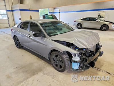 Czwarte zdjęcie samochodu z boku: 2026 HYUNDAI ELANTRA SEL SPORT VIN:KMHLM4DG9TU150536 - miniatura