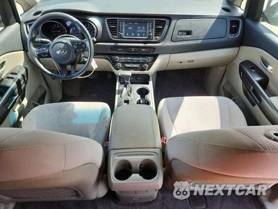 Zdjęcie 8 z 13 samochodu: 2020 KIA SEDONA LX VIN:KNDMB5C10L6598105 - miniatura