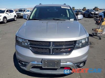 Piąte zdjęcie samochodu w środku: 2019 DODGE JOURNEY CROSSROAD VIN:3C4PDDGG5KT838611 - miniatura