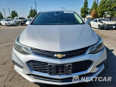 Piąte zdjęcie samochodu w środku: 2018 CHEVROLET CRUZE LT VIN:1G1BE5SM4J7228432 - miniatura