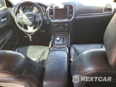 Zdjęcie 8 z 12 samochodu: 2018 CHRYSLER 300 TOURING VIN:2C3CCAAGXJH160099 - miniatura