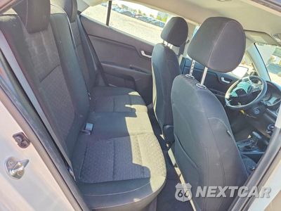 Zdjęcie 10 z 12 samochodu: 2021 KIA RIO LX VIN:3KPA24AD9ME377625 - miniatura