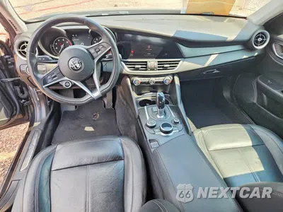 Zdjęcie 8 z 12 samochodu: 2017 ALFA ROMEO GIULIA VIN:ZARFAEBN7H7539236 - miniatura