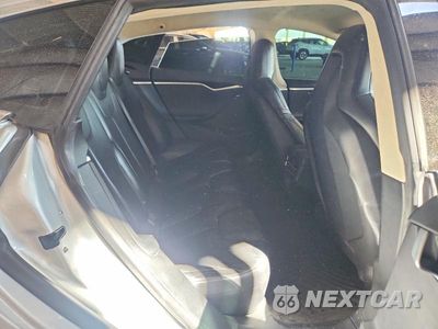 Zdjęcie 10 z 13 samochodu: 2015 TESLA MODEL S VIN:5YJSA1E47FF114286 - miniatura