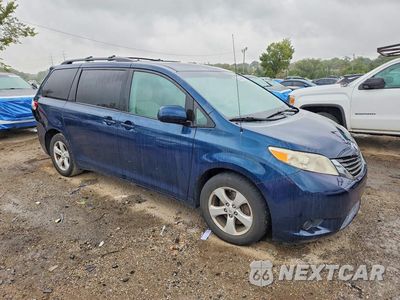 Czwarte zdjęcie samochodu z boku: 2012 TOYOTA SIENNA LE VIN:5TDKK3DC3CS265425 - miniatura
