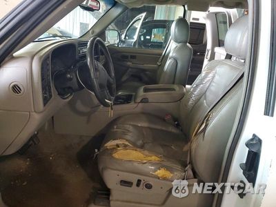 Zdjęcie 7 z 12 samochodu: 2004 GMC NEW SIERRA K1500 VIN:2GTEK19T541136010 - miniatura