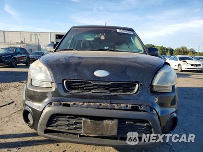 Piąte zdjęcie samochodu w środku: 2013 KIA SOUL + VIN:KNDJT2A65D7588534 - miniatura