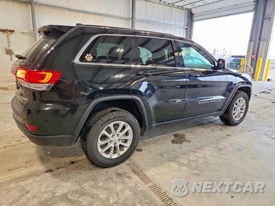 Trzecie zdjęcie samochodu z tyłu: 2022 JEEP GRAND CHEROKEE LAREDO E VIN:1C4RJFAG8NC151659 - miniatura