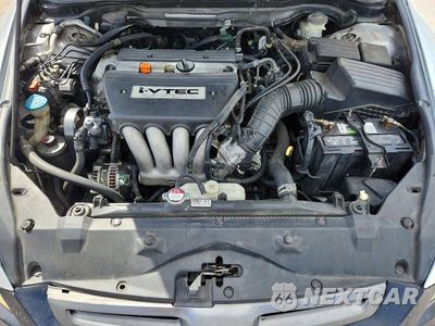 Zdjęcie 11 z 12 samochodu: 2003 HONDA ACCORD LX VIN:1HGCM56383A014888 - miniatura