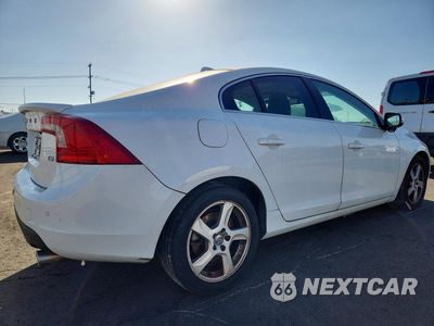 Trzecie zdjęcie samochodu z tyłu: 2013 VOLVO S60 T5 VIN:YV1612FS9D2217546 - miniatura