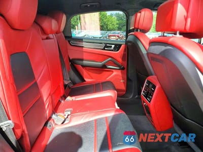 Zdjęcie 11 z 14 samochodu: 2021 PORSCHE CAYENNE GTS COUPE VIN:WP1BG2AY1MDA49449 - miniatura