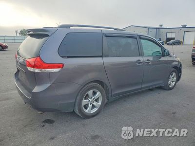 Trzecie zdjęcie samochodu z tyłu: 2013 TOYOTA SIENNA LE VIN:5TDKK3DC6DS360238 - miniatura