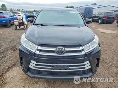 Piąte zdjęcie samochodu w środku: 2019 TOYOTA HIGHLANDER LE VIN:5TDBZRFH6KS955336 - miniatura