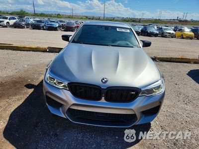 Piąte zdjęcie samochodu w środku: 2019 BMW M5 VIN:WBSJF0C55KB284543 - miniatura