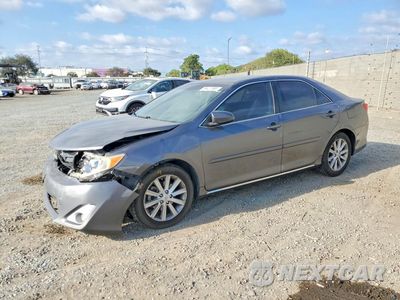 2014 TOYOTA CAMRY XLE 4T4BF1FK4ER372111 - główne zdjęcie licytacji z USA - miniatura