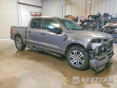 Czwarte zdjęcie samochodu z boku: 2023 FORD F150 SUPERCREW VIN:1FTEW1CP4PKD73074 - miniatura