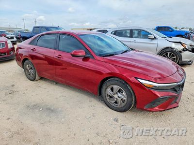 Czwarte zdjęcie samochodu z boku: 2025 HYUNDAI ELANTRA SE VIN:KMHLL4DG5SU914531 - miniatura