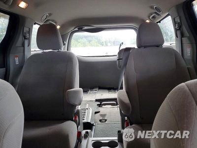 Zdjęcie 10 z 13 samochodu: 2015 TOYOTA SIENNA LE VIN:5TDKK3DC8FS580015 - miniatura