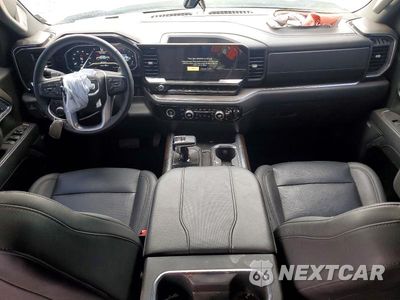 Zdjęcie 8 z 12 samochodu: 2024 GMC SIERRA K1500 SLT VIN:3GTUUDED5RG460725 - miniatura