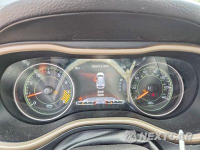 Zdjęcie 9 z 14 samochodu: 2015 JEEP CHEROKEE LIMITED VIN:1C4PJMDSXFW715999 - miniatura
