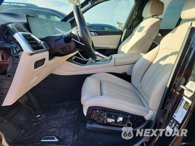 Zdjęcie 7 z 13 samochodu: 2025 BMW X5 XDRIVE40I VIN:5UX23EU03S9Z80571 - miniatura