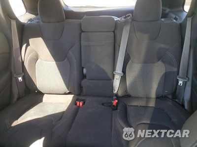 Zdjęcie 10 z 13 samochodu: 2019 JEEP CHEROKEE LATITUDE VIN:1C4PJLCBXKD331478 - miniatura