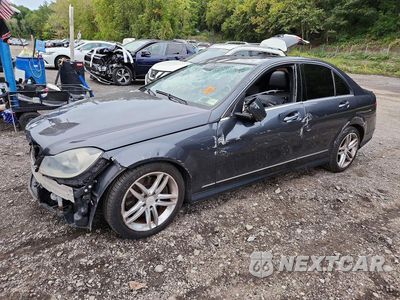 2013 MERCEDES-BENZ C 300 4MATIC WDDGF8AB8DR242439 - główne zdjęcie licytacji z USA - miniatura