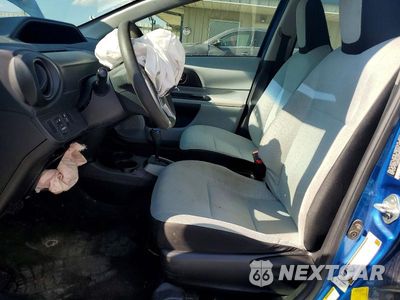 Zdjęcie 7 z 12 samochodu: 2013 TOYOTA PRIUS C ONE VIN:JTDKDTB32D1543551 - miniatura