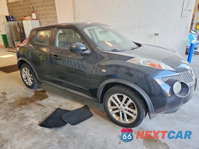Czwarte zdjęcie samochodu z boku: 2013 NISSAN JUKE S VIN:JN8AF5MR0DT223642 - miniatura