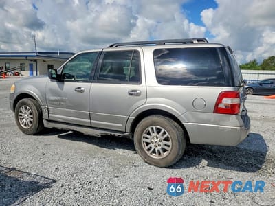 Drugie zdjęcie samochodu z przodu: 2008 FORD EXPEDITION XLT VIN:1FMFU155X8LA47423 - miniatura