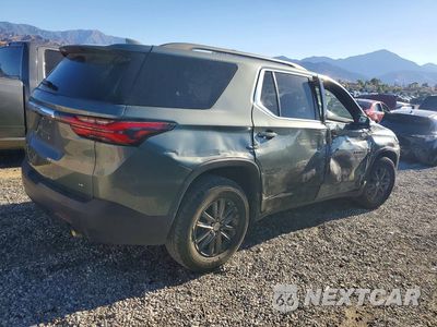 Trzecie zdjęcie samochodu z tyłu: 2022 CHEVROLET TRAVERSE LT VIN:1GNERGKWXNJ164421 - miniatura