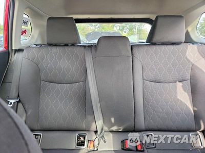 Zdjęcie 10 z 13 samochodu: 2026 TOYOTA COROLLA CROSS LE VIN:7MUCAABG5TV170775 - miniatura