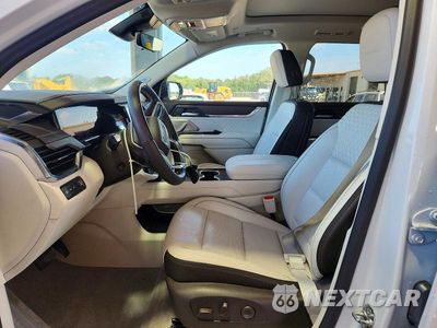 Zdjęcie 7 z 14 samochodu: 2025 GMC ACADIA DENALI VIN:1GKENLRS9SJ240243 - miniatura