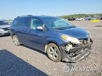 Czwarte zdjęcie samochodu z boku: 2013 TOYOTA SIENNA LE VIN:5TDKK3DC1DS331682 - miniatura