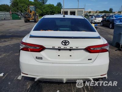 Zdjęcie 6 z 12 samochodu: 2019 TOYOTA CAMRY SE VIN:4T1B11HK2KU248713 - miniatura