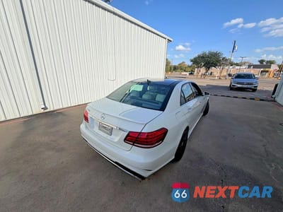 Czwarte zdjęcie samochodu z boku: 2014 MERCEDES-BENZ E 350 VIN:WDDHF5KB3EA834977 - miniatura