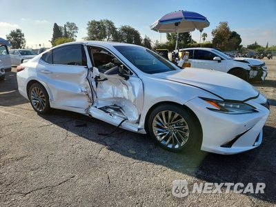 Czwarte zdjęcie samochodu z boku: 2025 LEXUS ES 300H LUXURY VIN:58AEA1C11SU054615 - miniatura