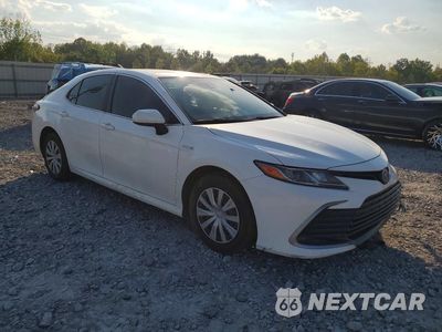 Czwarte zdjęcie samochodu z boku: 2021 TOYOTA CAMRY LE VIN:4T1C31AK6MU563672 - miniatura
