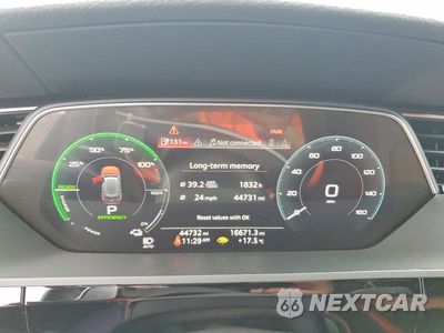Zdjęcie 9 z 13 samochodu: 2019 AUDI E-TRON PREMIUM PLUS VIN:WA1LAAGE5KB023065 - miniatura
