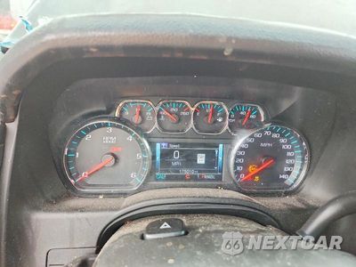 Zdjęcie 9 z 13 samochodu: 2017 CHEVROLET SUBURBAN K1500 LT VIN:1GNSKHKC1HR229827 - miniatura