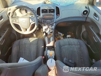 Zdjęcie 8 z 12 samochodu: 2013 CHEVROLET SONIC LT VIN:1G1JC5SG5D4101836 - miniatura