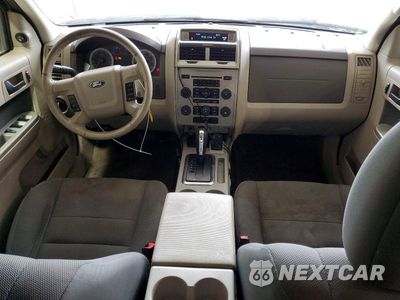 Zdjęcie 8 z 13 samochodu: 2009 FORD ESCAPE HYBRID VIN:1FMCU59339KC19396 - miniatura