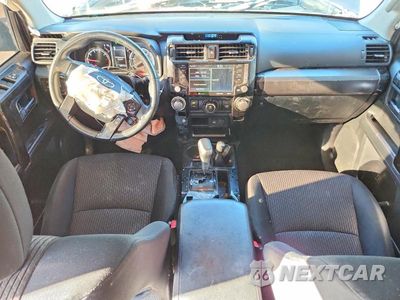 Zdjęcie 8 z 13 samochodu: 2020 TOYOTA 4RUNNER TRD OFF-ROAD VIN:JTEBU5JR4L5792812 - miniatura
