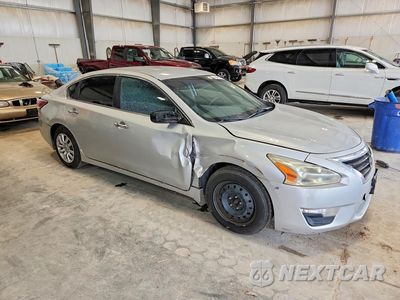 Czwarte zdjęcie samochodu z boku: 2014 NISSAN ALTIMA 2.5 S VIN:1N4AL3AP8EC150569 - miniatura