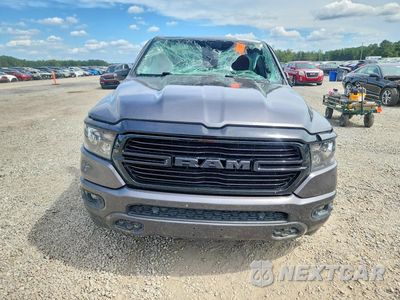 Piąte zdjęcie samochodu w środku: 2020 RAM 1500 BIG HORN/LONE STAR VIN:1C6SRFFTXLN104304 - miniatura
