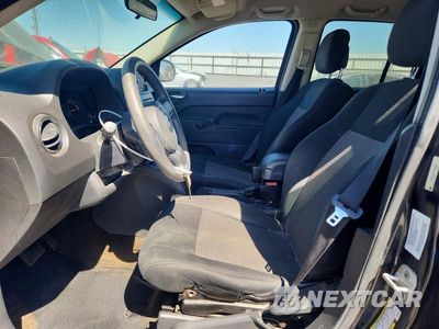 Zdjęcie 7 z 13 samochodu: 2014 JEEP COMPAS VIN:1C4NJCBA9ED630609 - miniatura