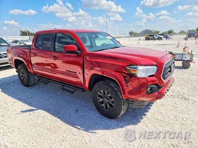 Czwarte zdjęcie samochodu z boku: 2021 TOYOTA TACOMA SR5 V6 VIN:5TFAZ5CN4MX115048 - miniatura