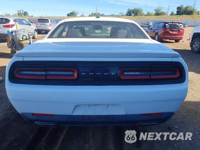 Zdjęcie 6 z 12 samochodu: 2015 DODGE CHALLENGER SXT VIN:2C3CDZAG9FH723260 - miniatura